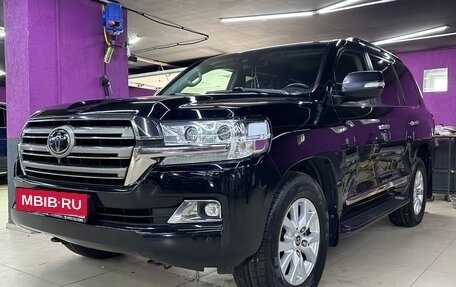 Toyota Land Cruiser 200, 2018 год, 6 000 000 рублей, 7 фотография