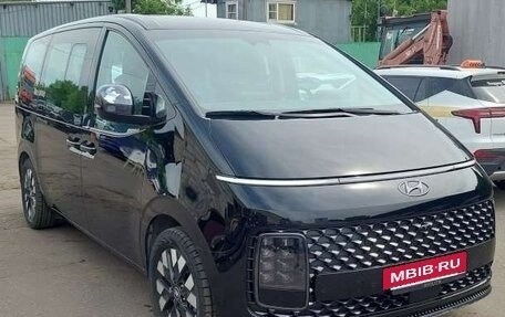 Hyundai Staria, 2024 год, 6 827 000 рублей, 2 фотография