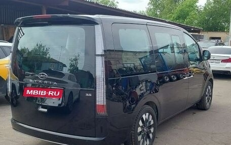 Hyundai Staria, 2024 год, 6 827 000 рублей, 3 фотография