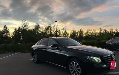 Mercedes-Benz E-Класс, 2019 год, 2 900 000 рублей, 3 фотография