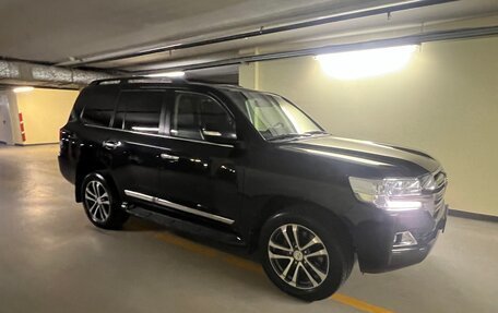 Toyota Land Cruiser 200, 2015 год, 5 850 000 рублей, 7 фотография