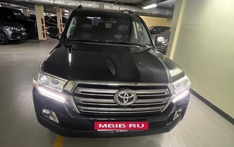 Toyota Land Cruiser 200, 2015 год, 5 850 000 рублей, 5 фотография