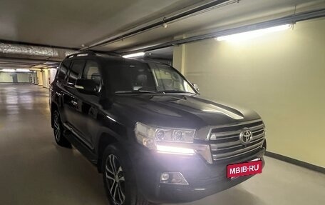Toyota Land Cruiser 200, 2015 год, 5 850 000 рублей, 3 фотография