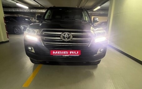 Toyota Land Cruiser 200, 2015 год, 5 850 000 рублей, 4 фотография
