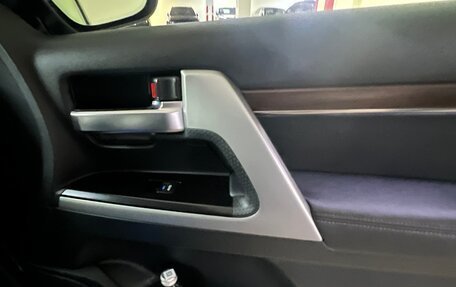 Toyota Land Cruiser 200, 2015 год, 5 850 000 рублей, 22 фотография