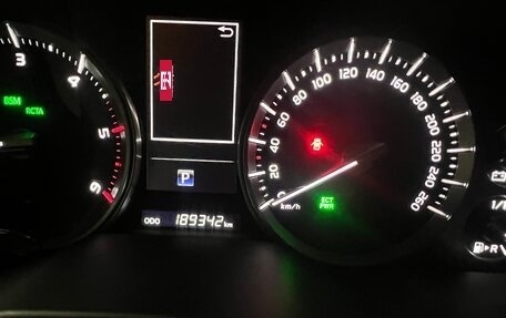 Toyota Land Cruiser 200, 2015 год, 5 850 000 рублей, 16 фотография