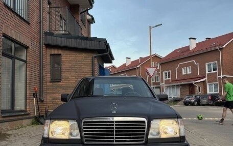 Mercedes-Benz E-Класс, 1994 год, 365 000 рублей, 2 фотография