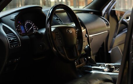 Infiniti QX56, 2013 год, 3 050 000 рублей, 21 фотография