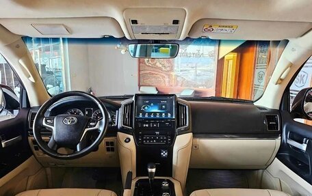 Toyota Land Cruiser 200, 2021 год, 9 750 887 рублей, 7 фотография