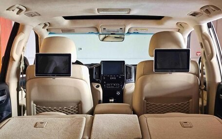 Toyota Land Cruiser 200, 2021 год, 9 750 887 рублей, 9 фотография
