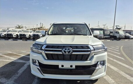 Toyota Land Cruiser 200, 2021 год, 10 200 887 рублей, 3 фотография