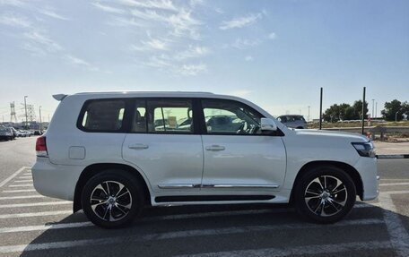 Toyota Land Cruiser 200, 2021 год, 10 200 887 рублей, 5 фотография