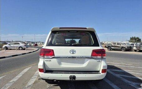 Toyota Land Cruiser 200, 2021 год, 10 200 887 рублей, 4 фотография