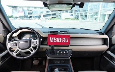 Land Rover Defender II, 2022 год, 7 900 275 рублей, 9 фотография
