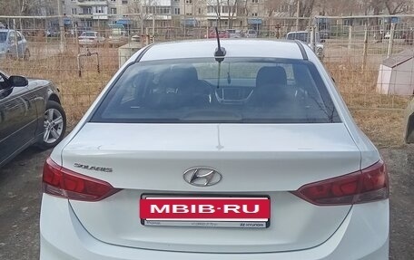 Hyundai Solaris II рестайлинг, 2019 год, 1 000 000 рублей, 6 фотография