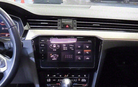 Volkswagen Passat B8 рестайлинг, 2021 год, 1 999 000 рублей, 10 фотография