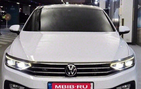 Volkswagen Passat B8 рестайлинг, 2021 год, 1 999 000 рублей, 2 фотография