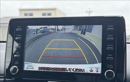 Toyota Yaris, 2022 год, 1 790 000 рублей, 15 фотография