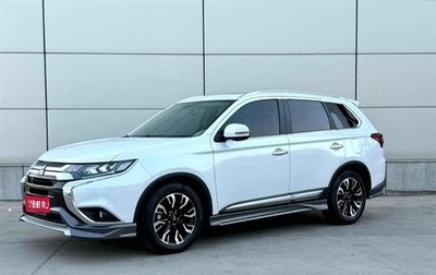Mitsubishi Outlander III рестайлинг 3, 2022 год, 2 700 002 рублей, 1 фотография