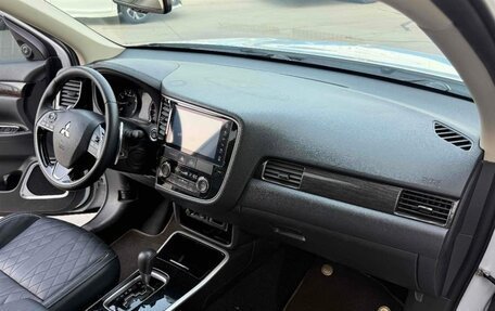 Mitsubishi Outlander III рестайлинг 3, 2022 год, 2 700 002 рублей, 11 фотография