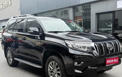Toyota Land Cruiser Prado 150 рестайлинг 2, 2021 год, 4 299 000 рублей, 1 фотография