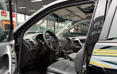 Toyota Land Cruiser Prado 150 рестайлинг 2, 2021 год, 4 299 000 рублей, 7 фотография