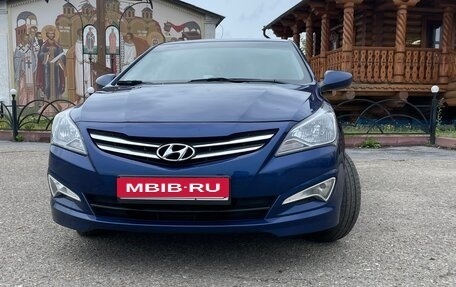 Hyundai Solaris II рестайлинг, 2016 год, 999 000 рублей, 1 фотография