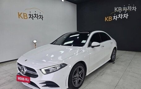 Mercedes-Benz A-Класс, 2022 год, 2 970 000 рублей, 2 фотография