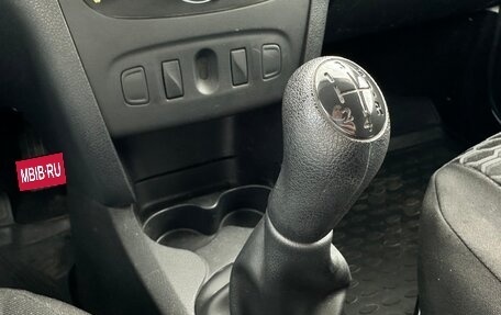 Renault Logan II, 2019 год, 930 000 рублей, 15 фотография