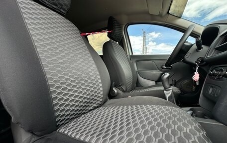 Renault Logan II, 2019 год, 930 000 рублей, 18 фотография