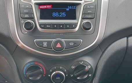 Hyundai Solaris II рестайлинг, 2016 год, 999 000 рублей, 12 фотография