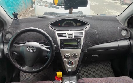 Toyota Yaris III рестайлинг, 2008 год, 587 000 рублей, 10 фотография