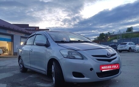 Toyota Yaris III рестайлинг, 2008 год, 587 000 рублей, 2 фотография