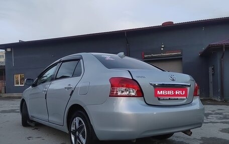 Toyota Yaris III рестайлинг, 2008 год, 587 000 рублей, 6 фотография