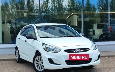 Hyundai Solaris II рестайлинг, 2013 год, 560 000 рублей, 3 фотография