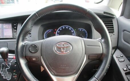 Toyota ISis I, 2017 год, 1 246 000 рублей, 13 фотография