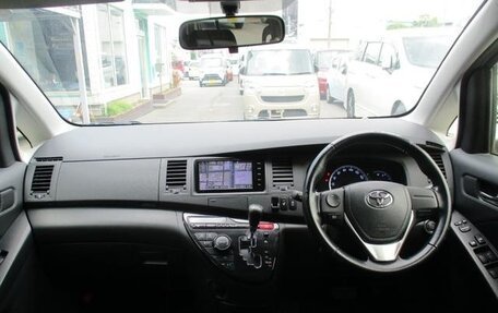 Toyota ISis I, 2017 год, 1 246 000 рублей, 12 фотография
