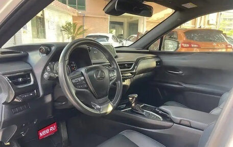 Lexus UX I, 2021 год, 2 249 000 рублей, 7 фотография
