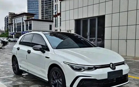 Volkswagen Golf VIII, 2022 год, 1 896 080 рублей, 2 фотография
