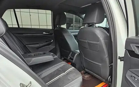Volkswagen Golf VIII, 2022 год, 1 896 080 рублей, 8 фотография