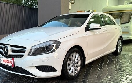 Mercedes-Benz A-Класс, 2014 год, 1 785 000 рублей, 2 фотография