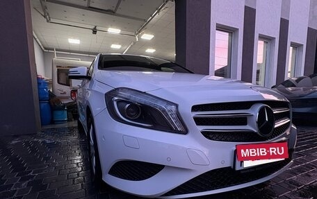 Mercedes-Benz A-Класс, 2014 год, 1 785 000 рублей, 4 фотография