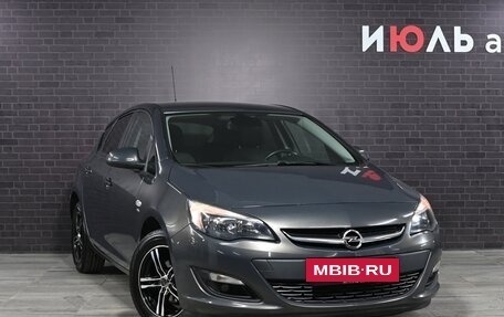 Opel Astra J, 2014 год, 900 000 рублей, 3 фотография