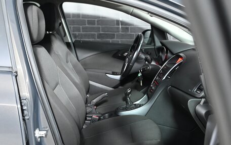 Opel Astra J, 2014 год, 900 000 рублей, 11 фотография