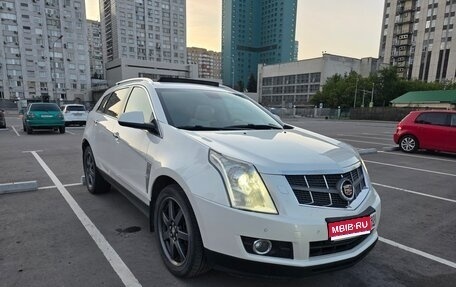 Cadillac SRX II рестайлинг, 2011 год, 1 100 000 рублей, 1 фотография