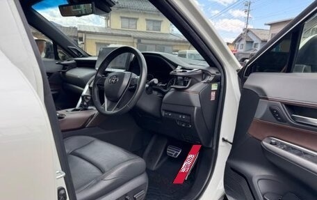 Toyota Harrier, 2021 год, 2 673 000 рублей, 9 фотография