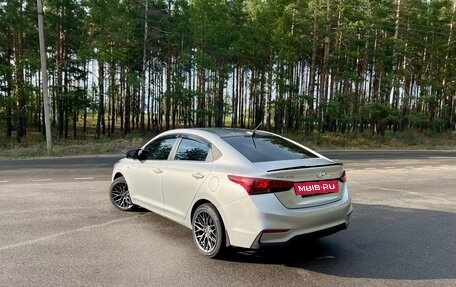 Hyundai Solaris II рестайлинг, 2017 год, 1 550 000 рублей, 2 фотография