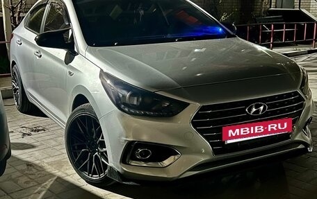 Hyundai Solaris II рестайлинг, 2017 год, 1 550 000 рублей, 29 фотография