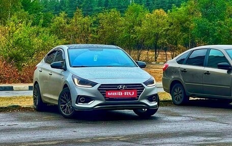 Hyundai Solaris II рестайлинг, 2017 год, 1 550 000 рублей, 21 фотография