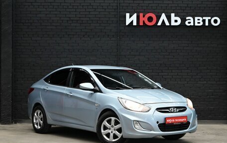Hyundai Solaris II рестайлинг, 2011 год, 830 000 рублей, 3 фотография